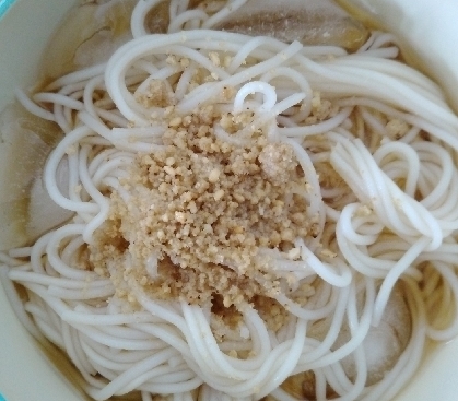 寒い季節に胡麻豆乳担々麺風にゅうめん