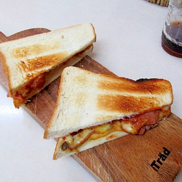 きのこチーズとウィンナーのホットサンド レシピ 作り方 By ぶるぶるらぶ 楽天レシピ きのこチーズとウィンナーのホットサンド レシピ 作り方 By ぶるぶるらぶ 楽天レシピ