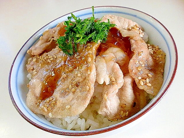 ほどよい甘さの豚丼