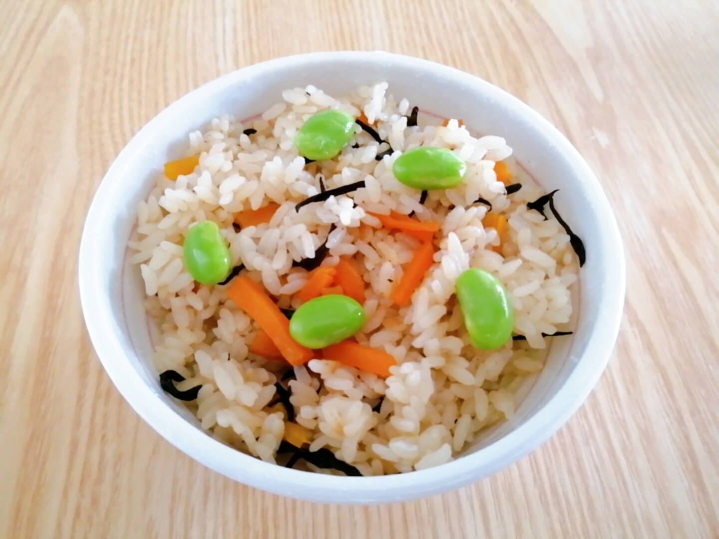 ひじきと人参と枝豆の炊き込みご飯 レシピ・作り方 by はじゃじゃ