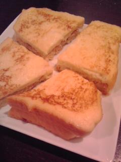 ツナ＆チーズのフレンチトーストサンド