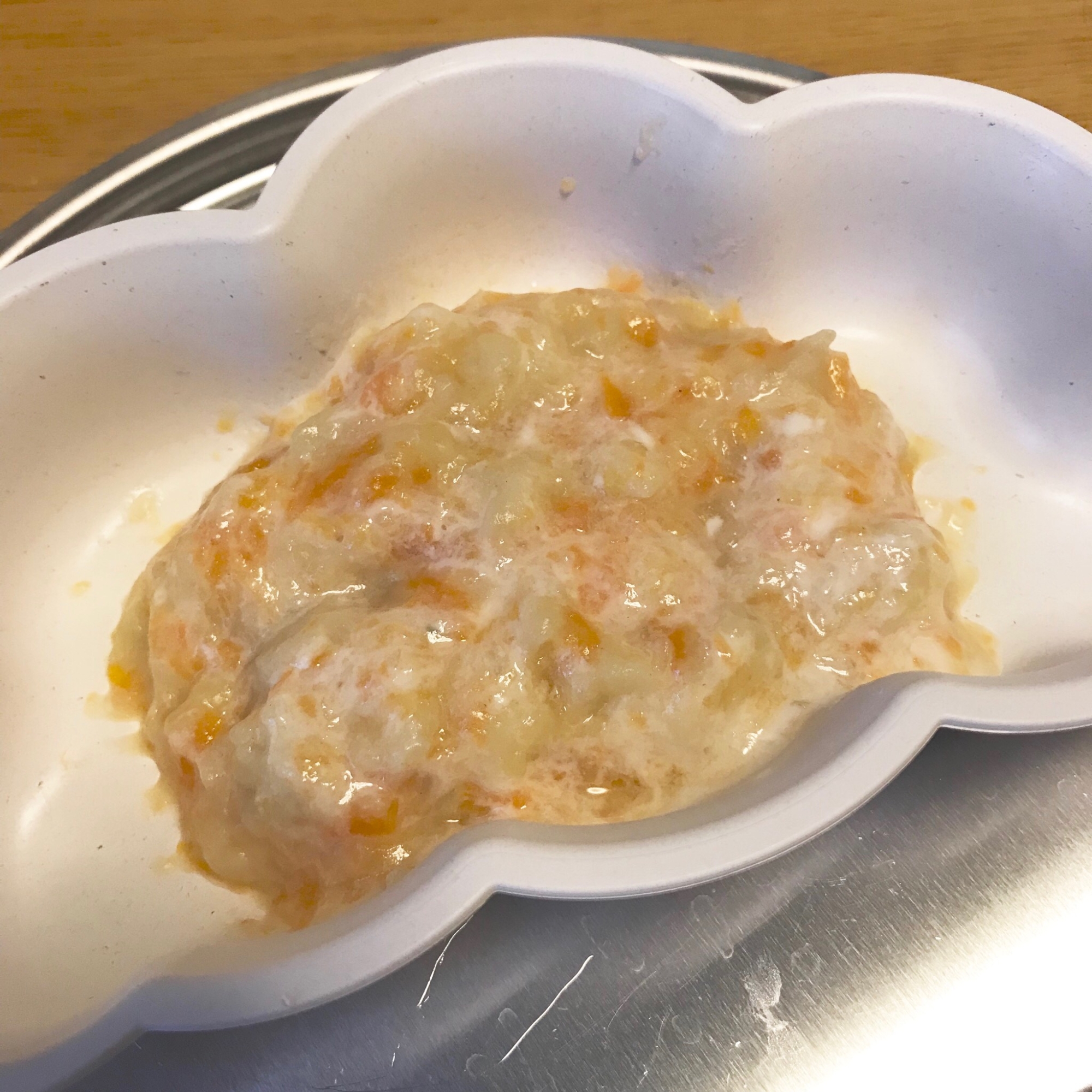 【離乳食】人参と玉ねぎのヨーグルトパン粥