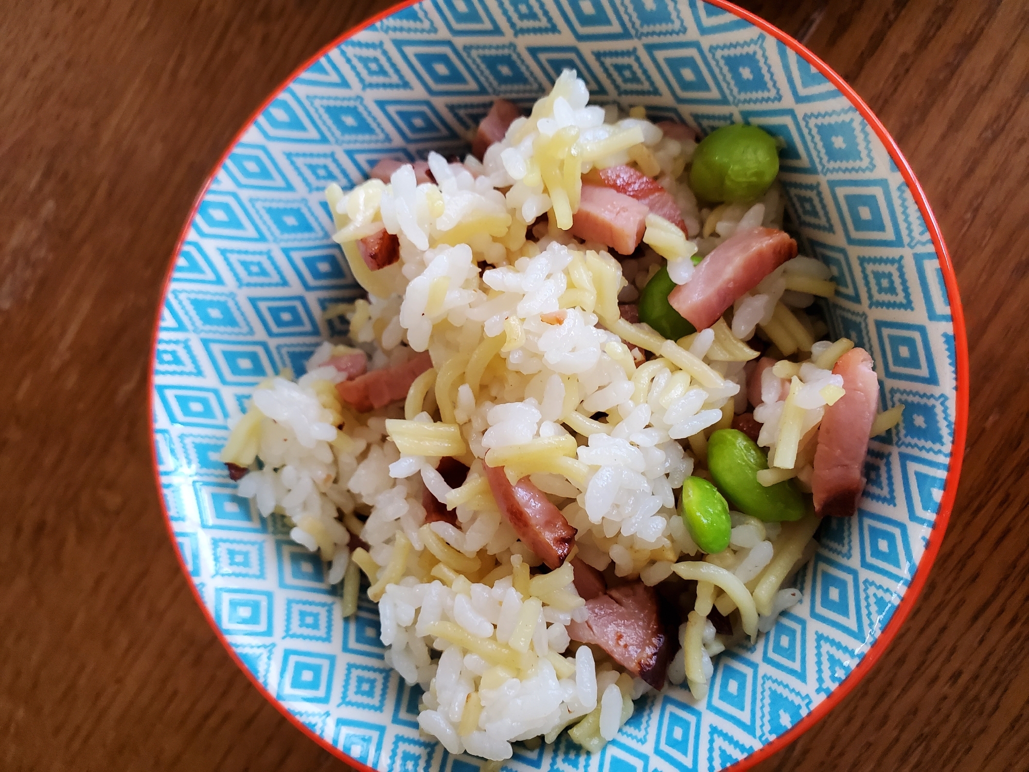 チャーシューと枝豆のそば飯