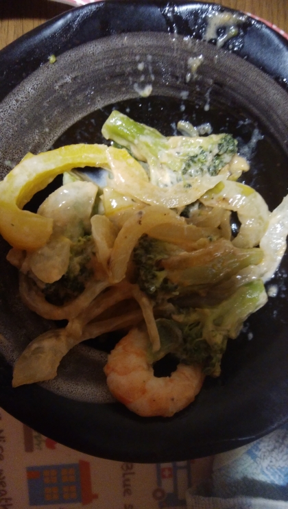 かさましに玉葱やパプリカを入れてみました。
マヨダレ参考になりました。