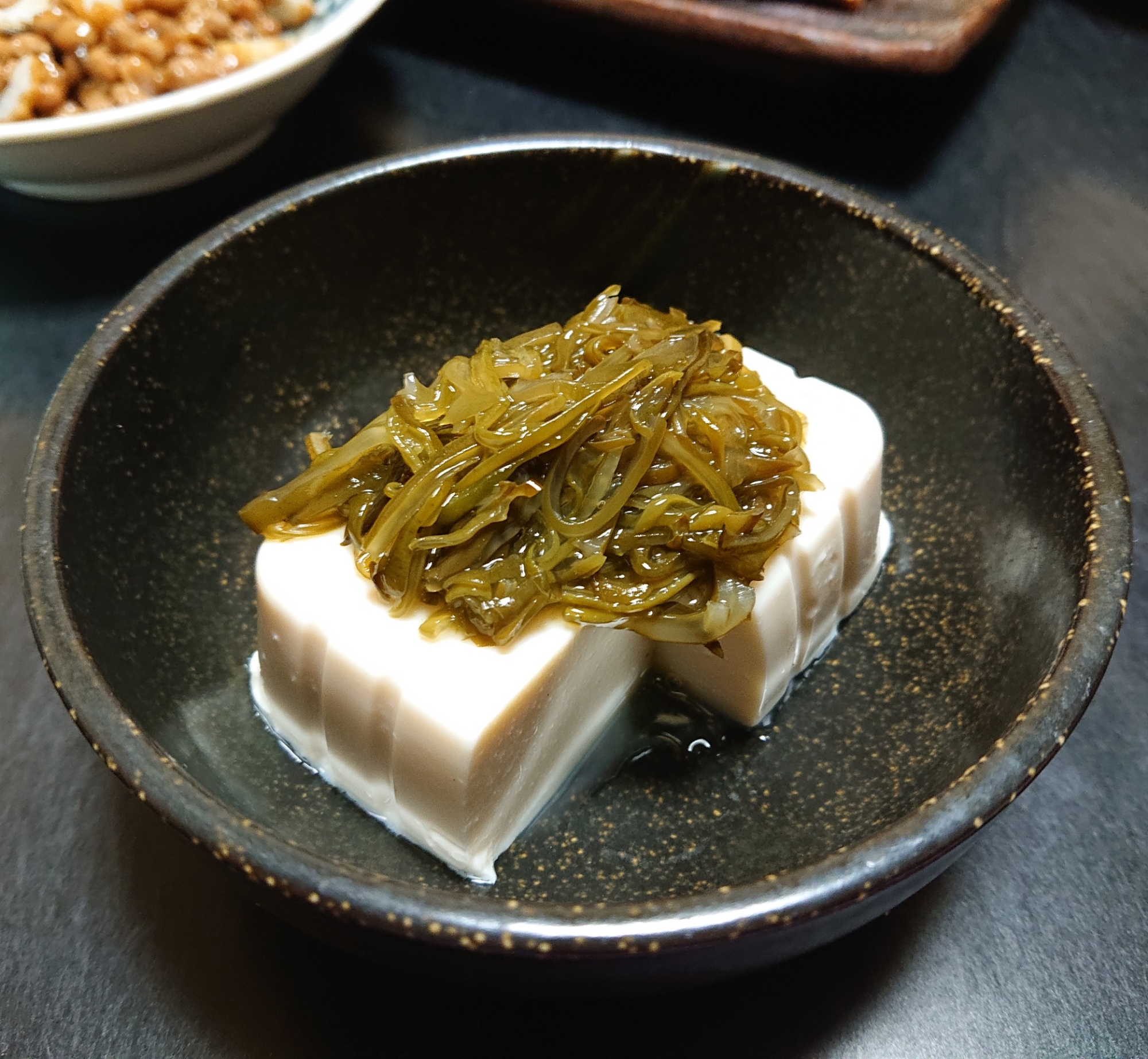 簡単おつまみ☆ワサビめかぶの冷奴