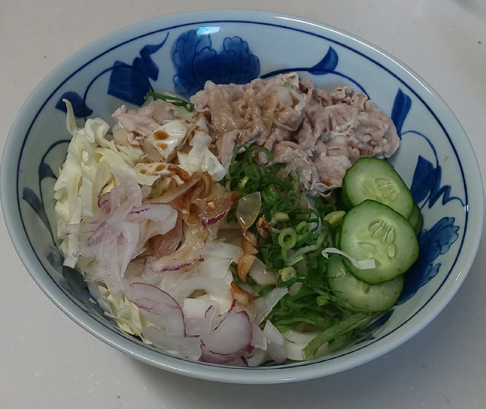 野菜をたっぷり食べる(*^^*)サラダうどん