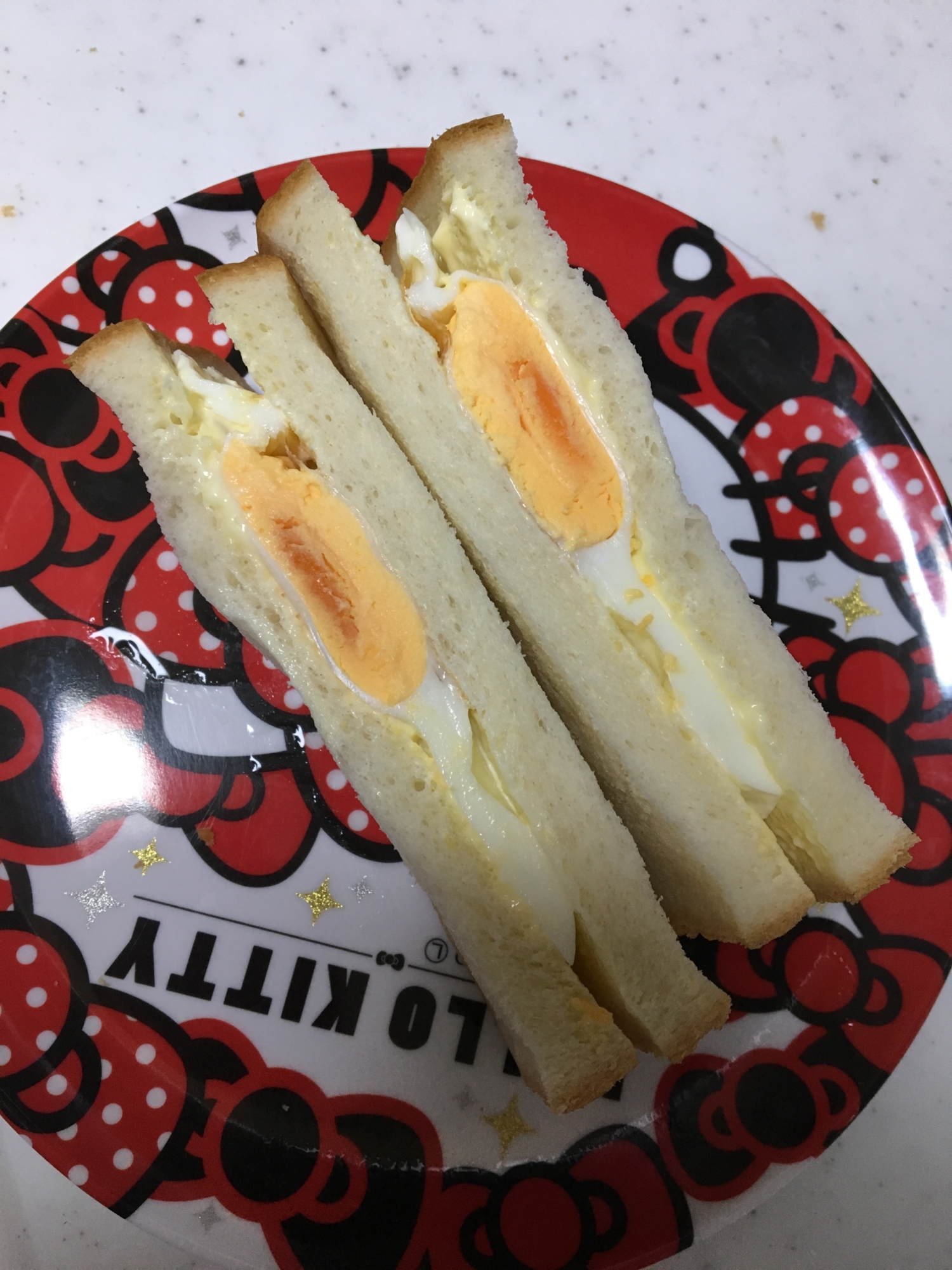 食パン10枚切り☆目玉焼きサンドイッチ(o^^o)