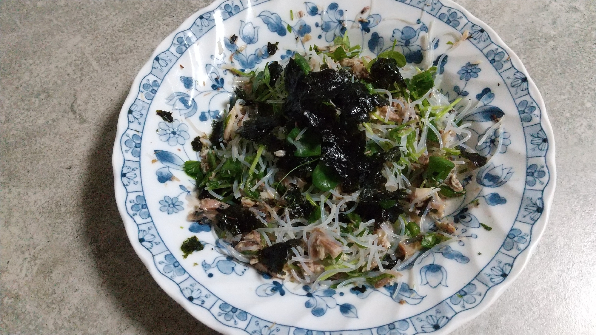 鯖缶で春雨サラダ！