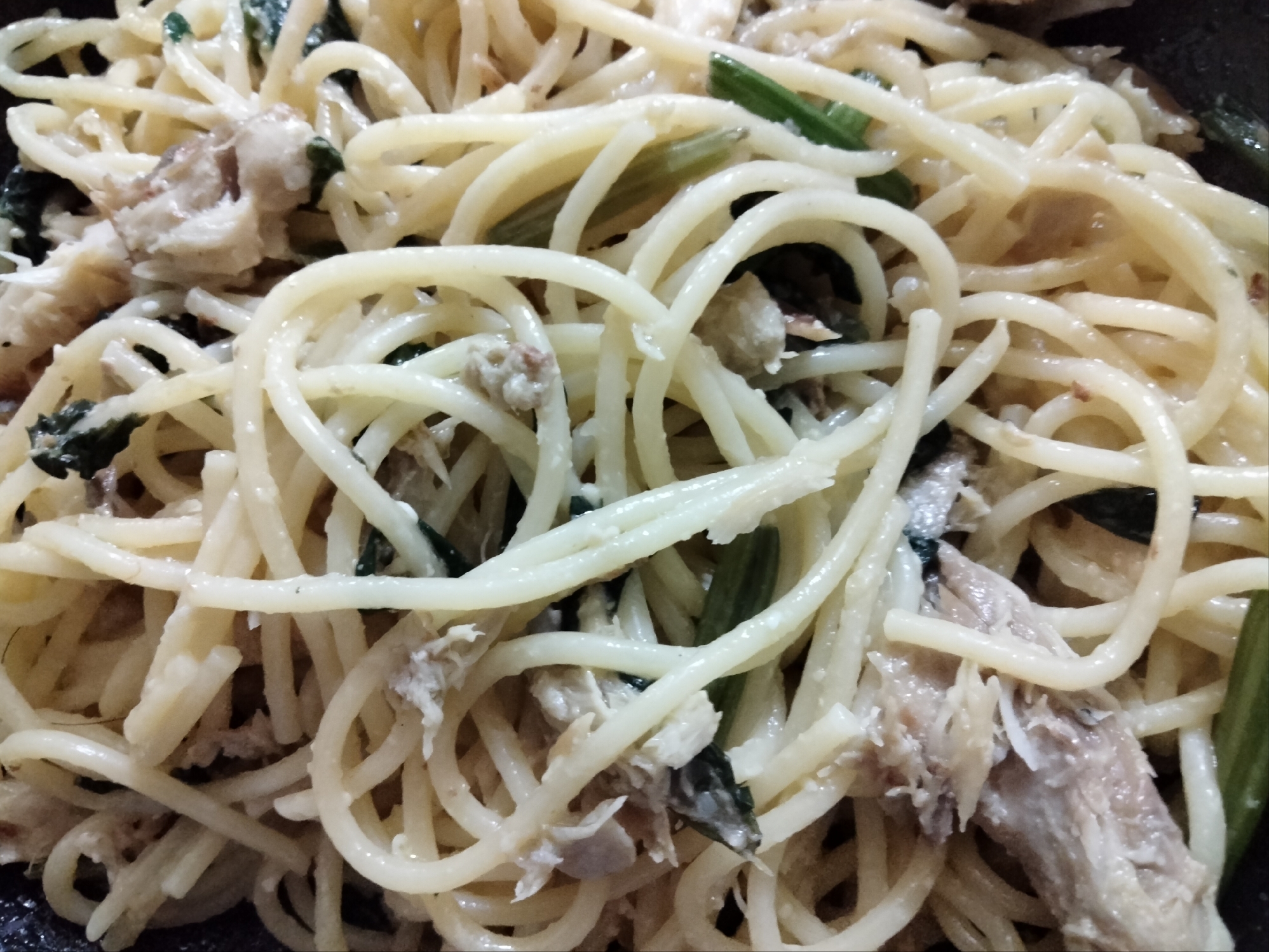 焼サバほうれんそう味噌マヨパスタ炒め