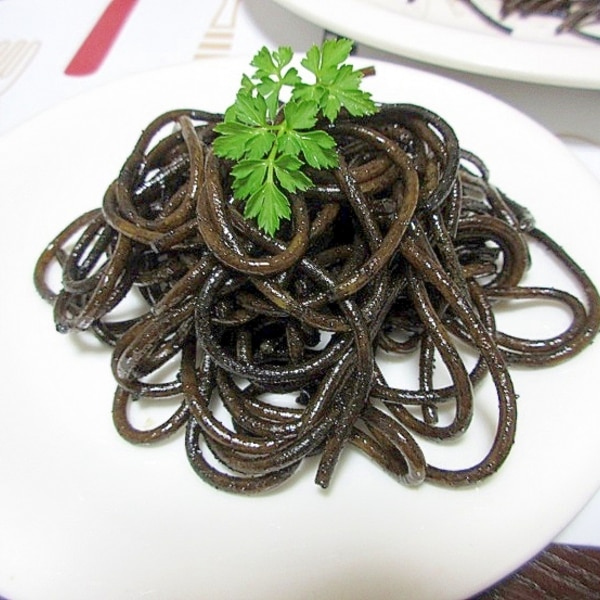 簡単 美味しい お一人様 イカ墨パスタ レシピ 作り方 By パウダー07 楽天レシピ 簡単 美味しい お一人様 イカ墨パスタ レシピ 作り方 By パウダー07 楽天レシピ