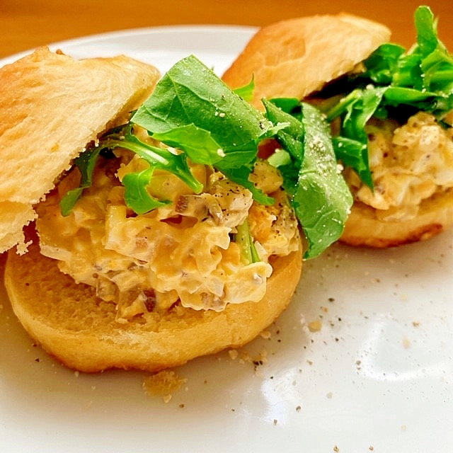 いぶりがっこのタマゴサラダパン レシピ 作り方 By 滋賀のおうち料理人 楽天レシピ