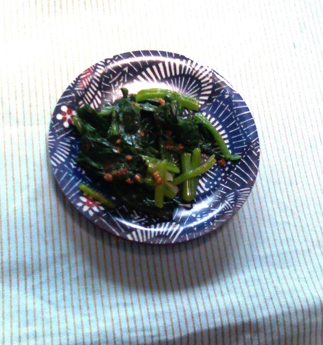 ほうれん草のごま味噌和え