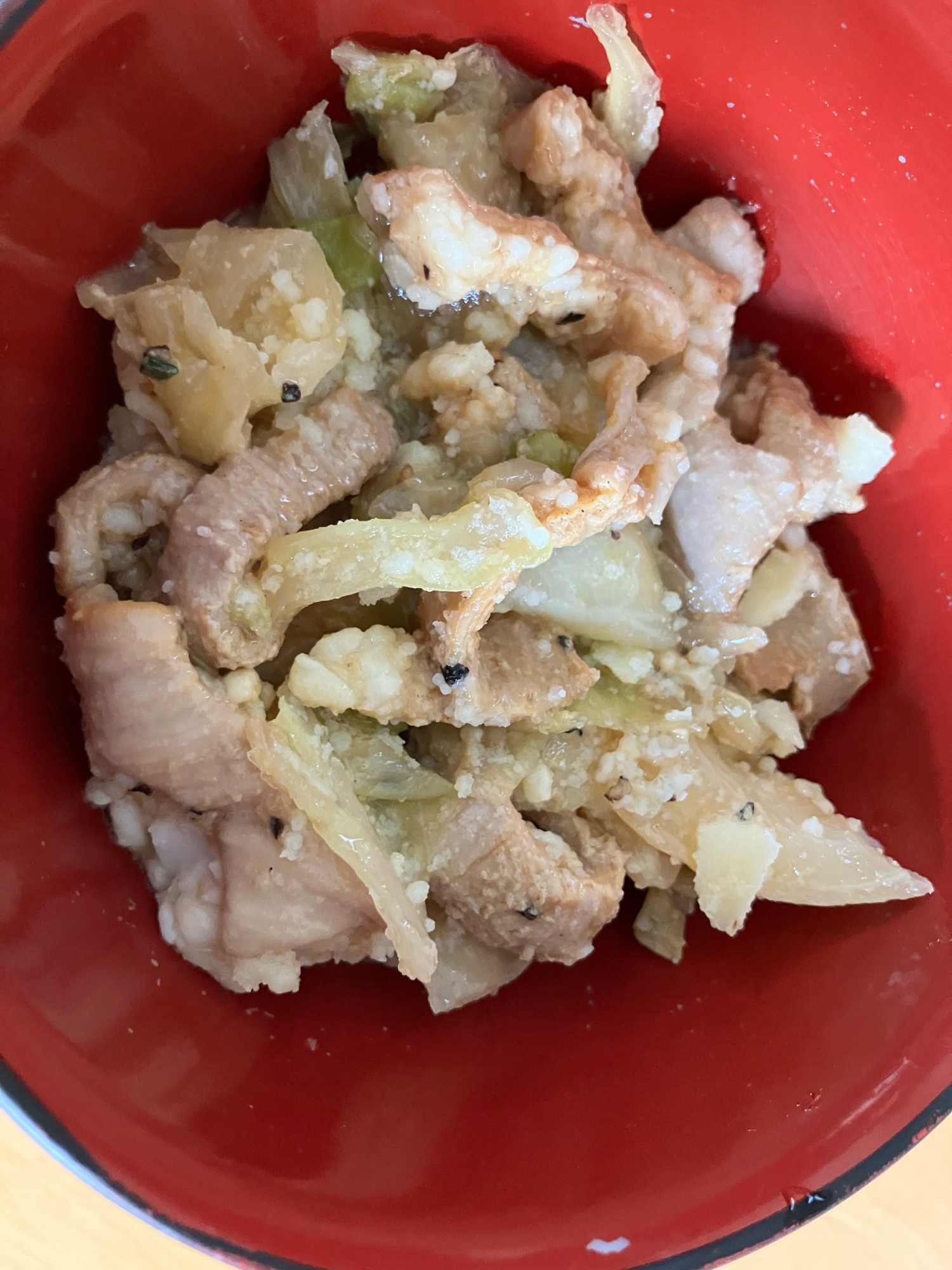 キャベツと牛もつ炒め