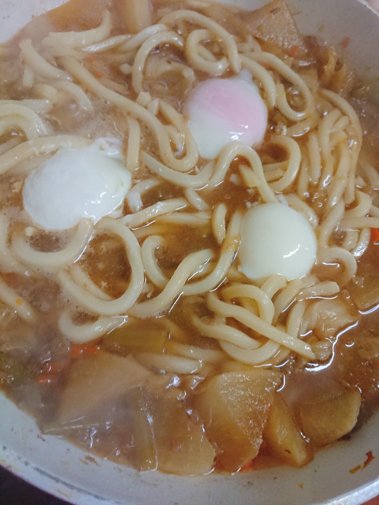 温泉玉子入りの煮込みうどん