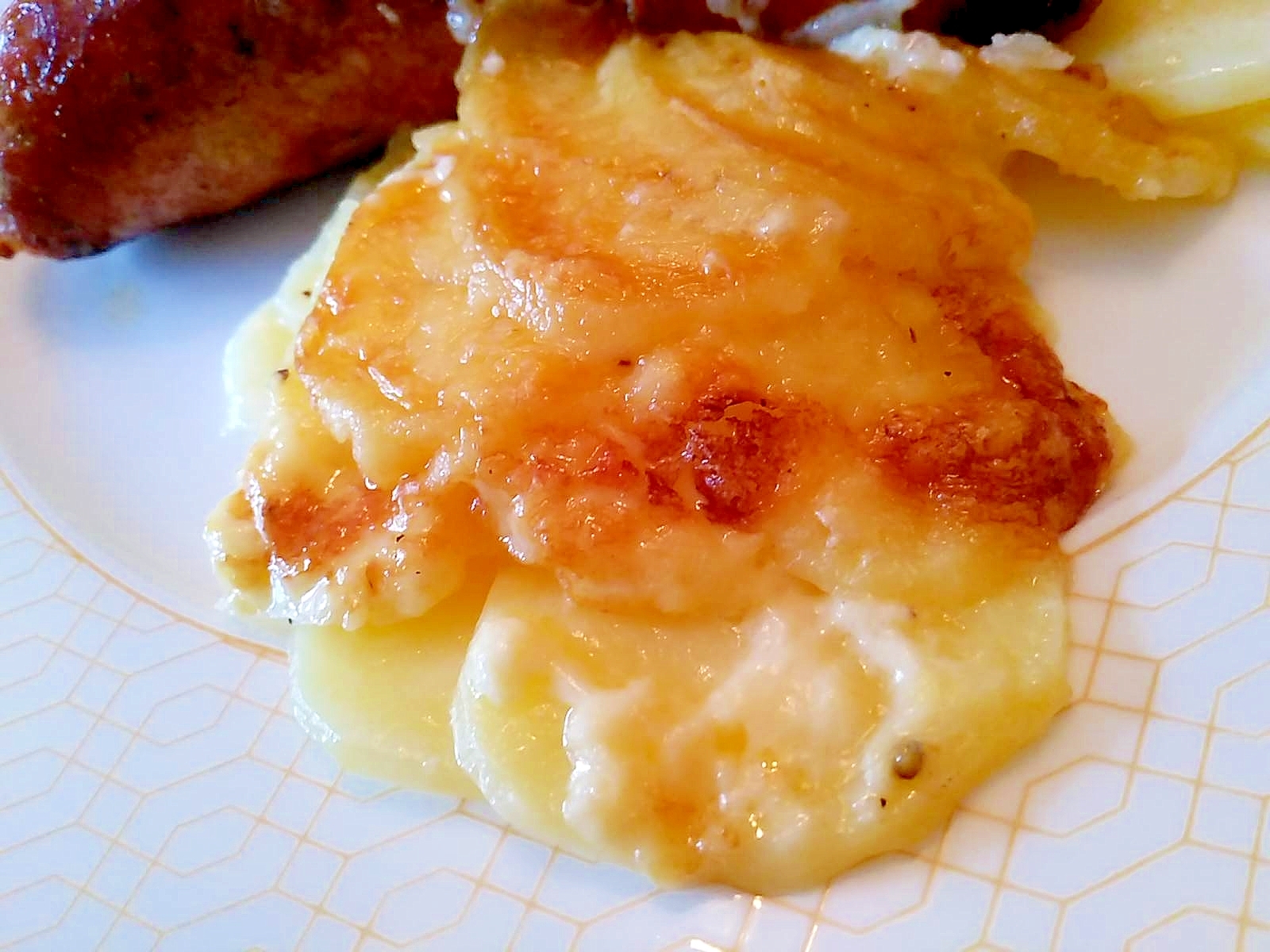 シンプルで美味しいジャガイモのチーズグラタン