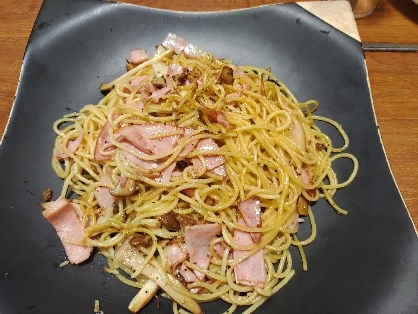 【めんつゆで味付け】しめじとベーコンの和風パスタ