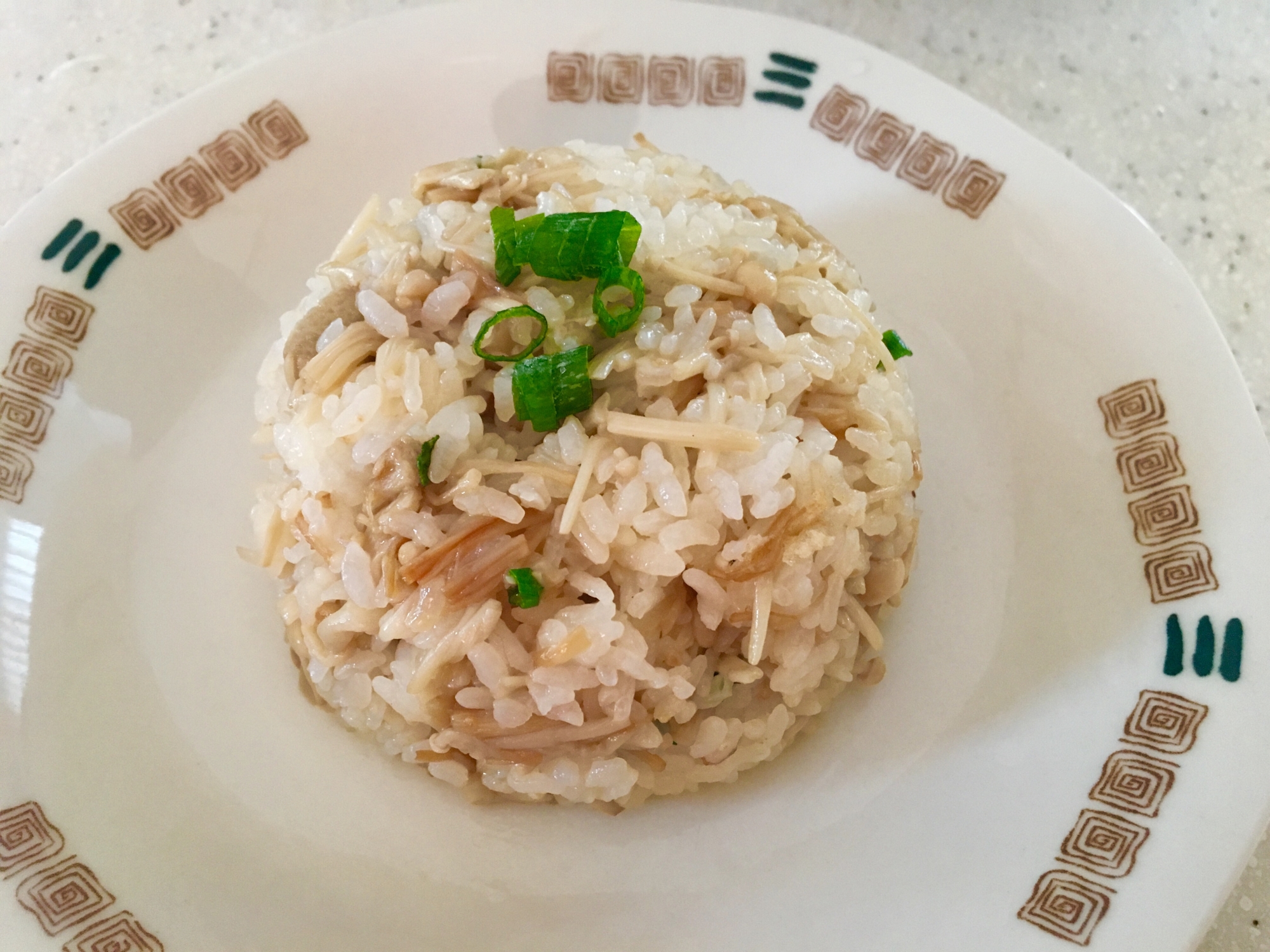 主婦の1人ご飯【えのきチャーハン】