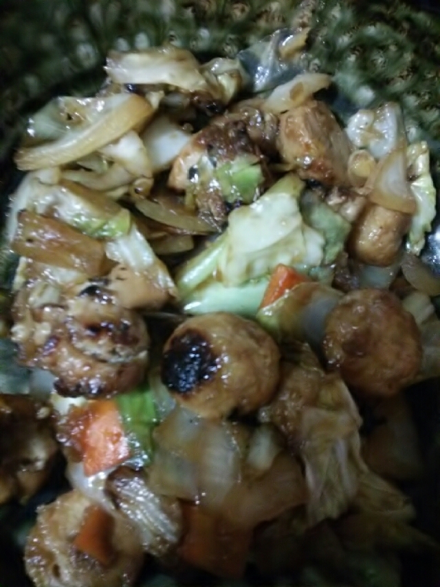 余った焼き鳥で！ご飯が進みすぎる野菜炒め