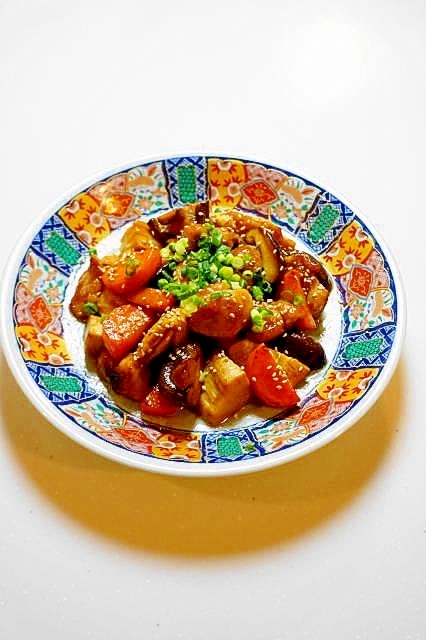 鶏肉と椎茸とタケノコと人参のオイスター炒め