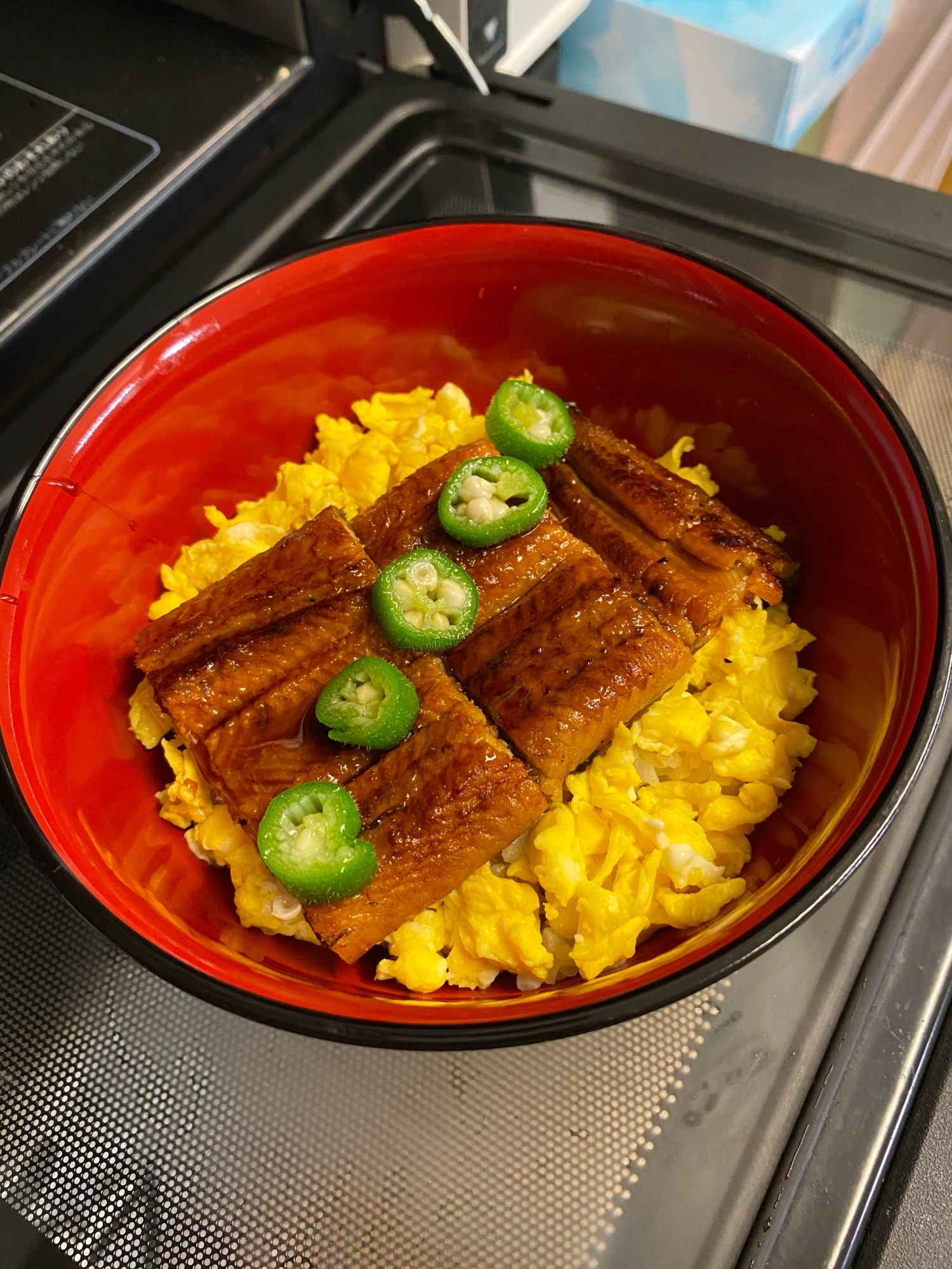 卵で食べ応えアップ❣️ふっくら柔らかな鰻の蒲焼き丼