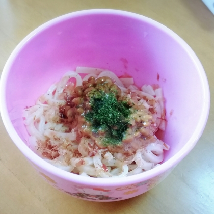 子供のお昼に作りました☆
納豆まぜまぜしながら楽しそうに食べてました♪
簡単なので良いですね♪
ごちそうさまでした～☆