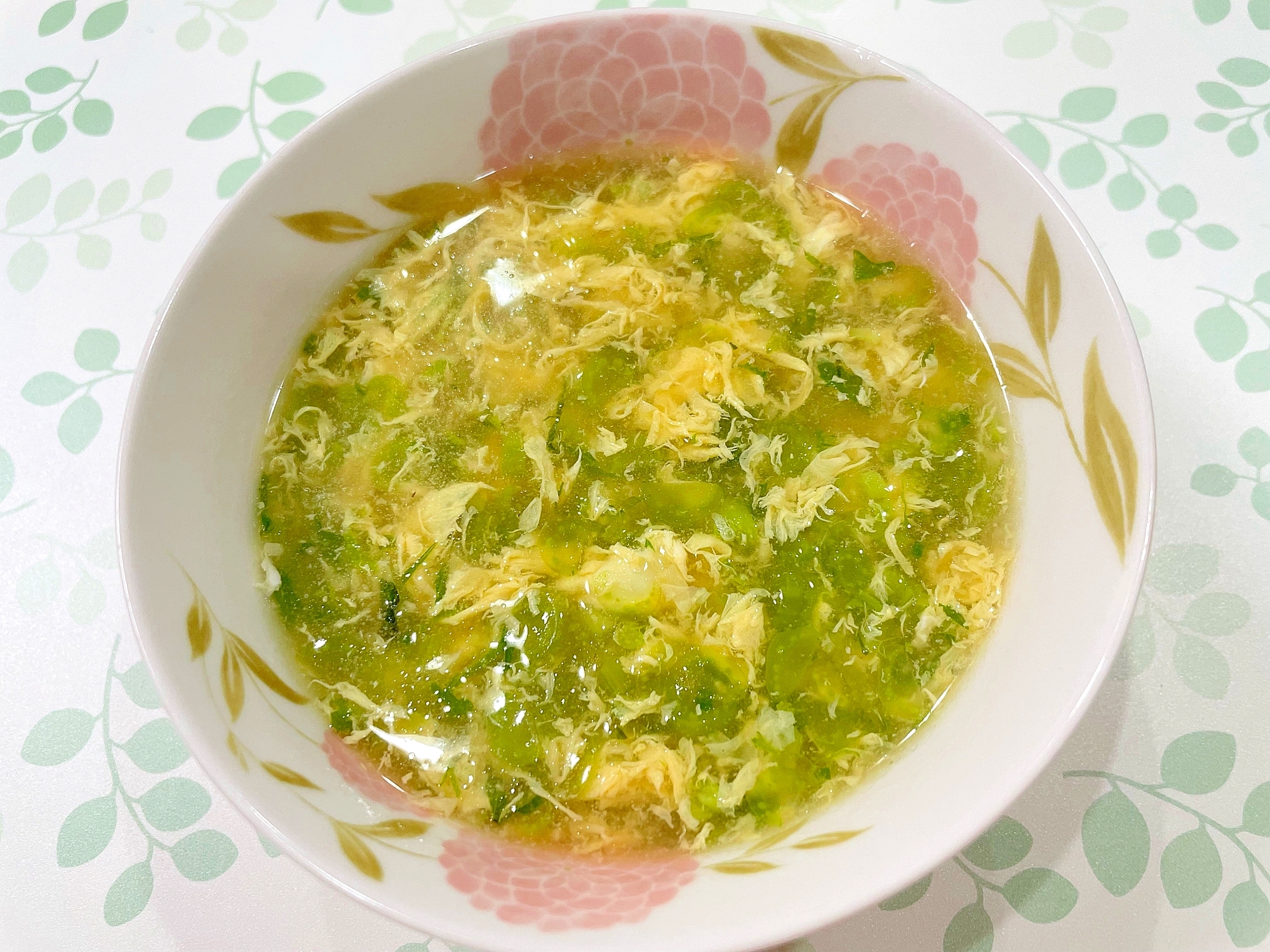 大根葉と卵のスープ
