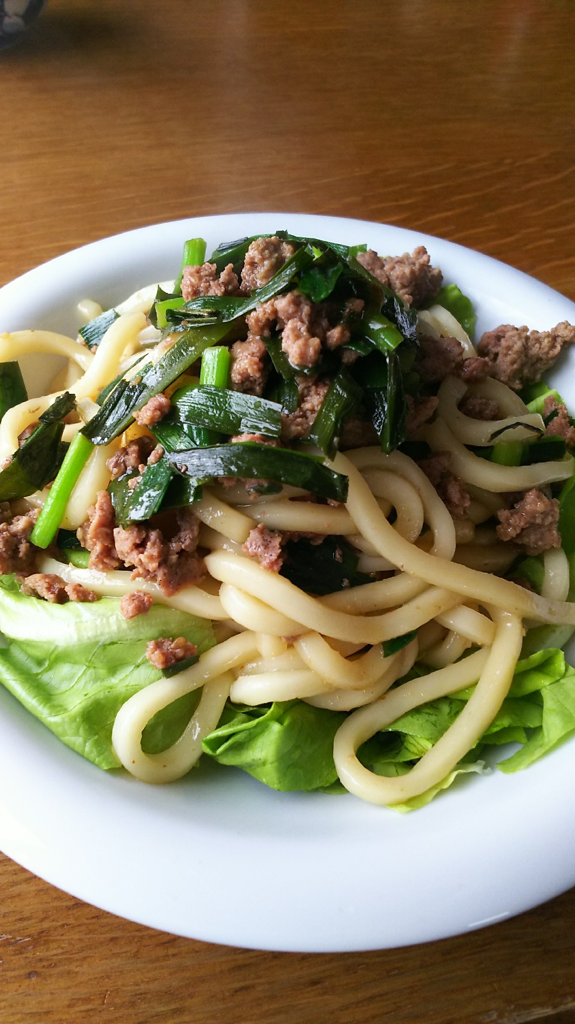 合挽きミンチとニラの焼うどん