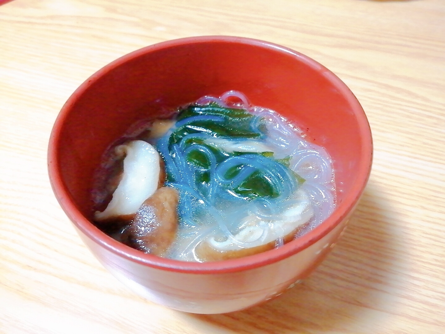 春雨と椎茸とわかめのスープ