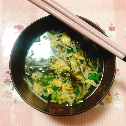 たまご・わかめ・ねぎの味噌汁