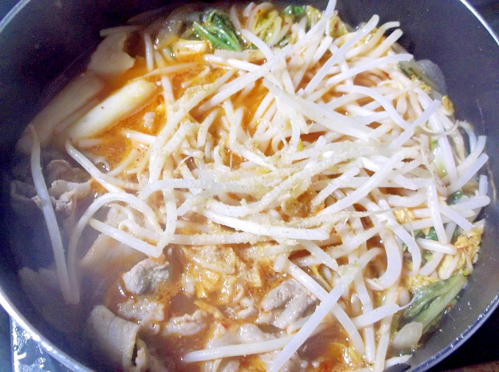 豚キムチのせ辛ラーメン