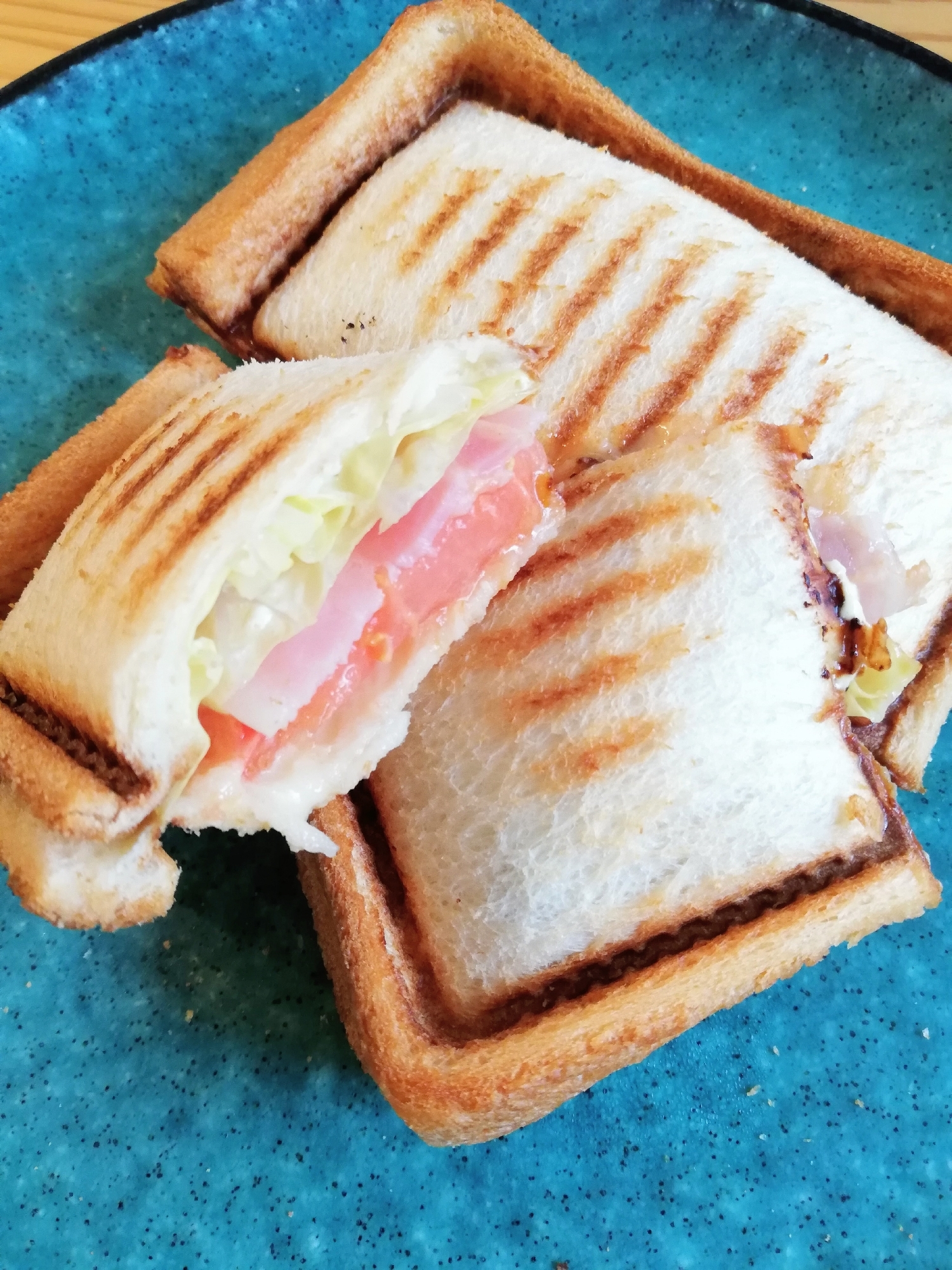 簡単美味しい☆ベーコンチーズホットサンド