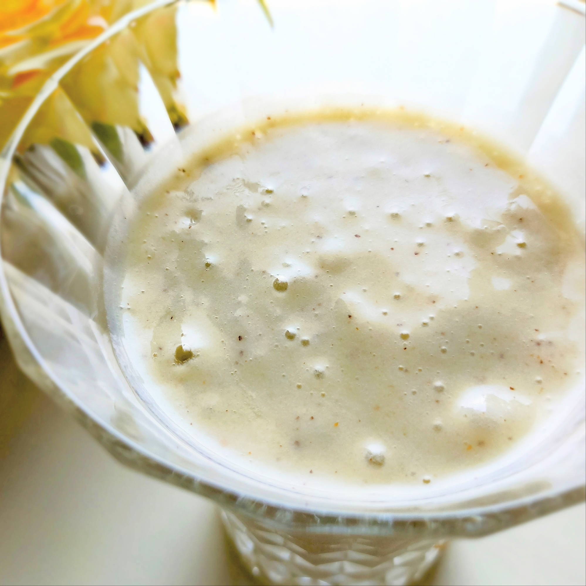 腸活しましょᕷ* バナナとキウイのスムージーꕤ୭*