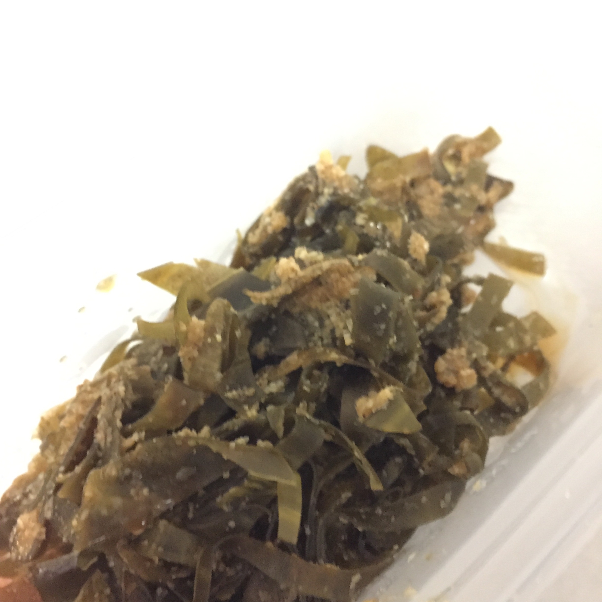 出汁をとった後の昆布などを活用!レンジで昆布の佃煮
