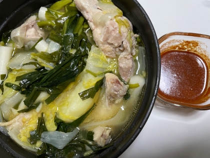 タッカンマリ　韓国の鶏の水炊き　タレがおいしい！