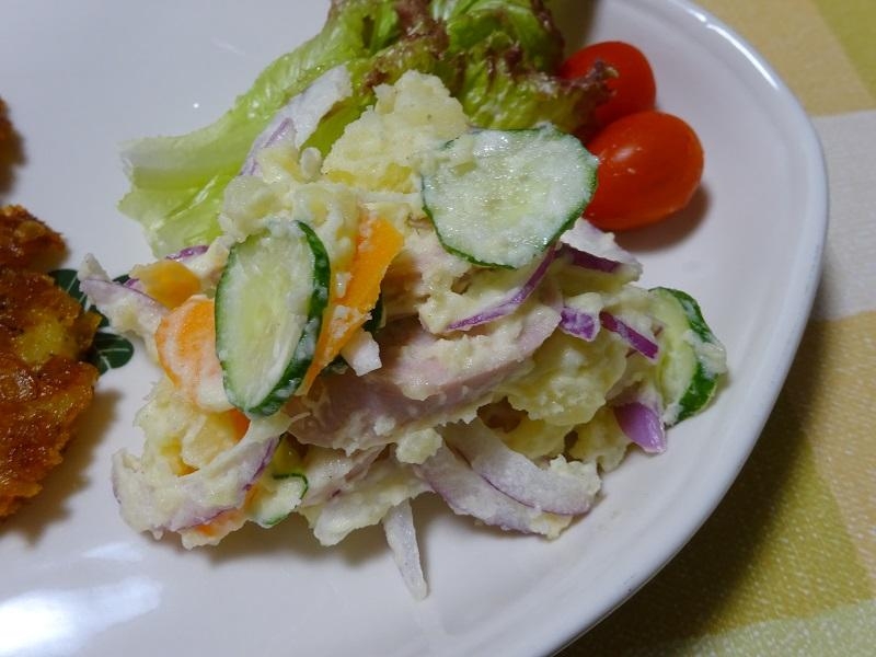 魚肉ソーセージ入りポテトサラダ