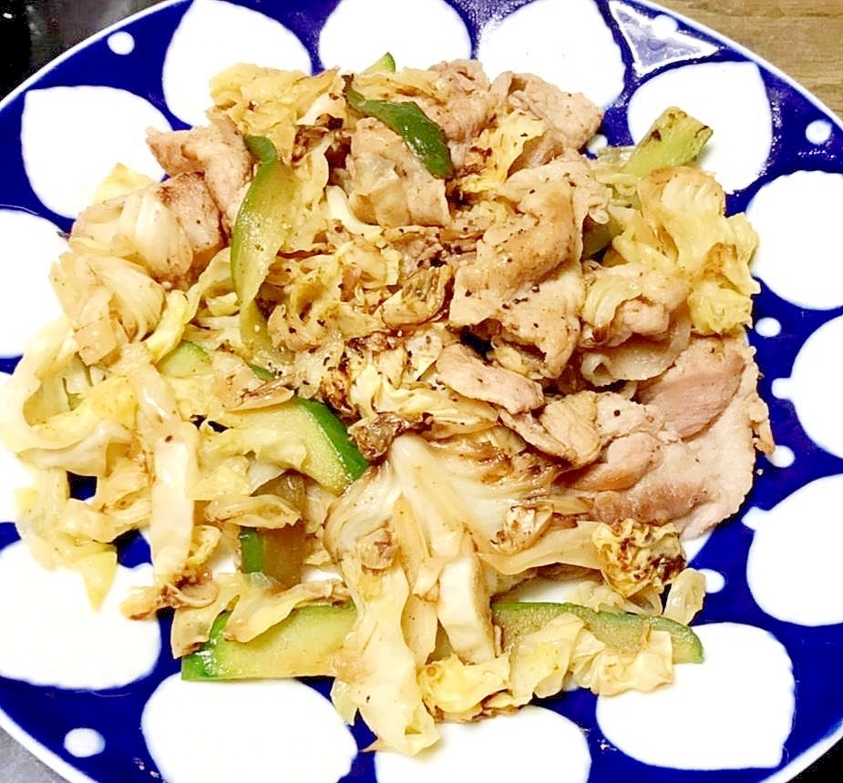 豚肉と野菜のハーブ炒め