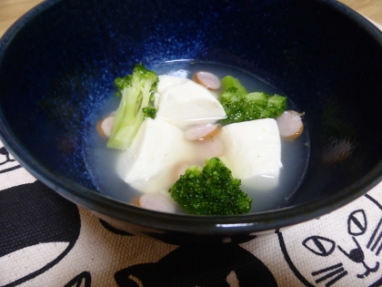 豆腐とウインナーの中華スープ