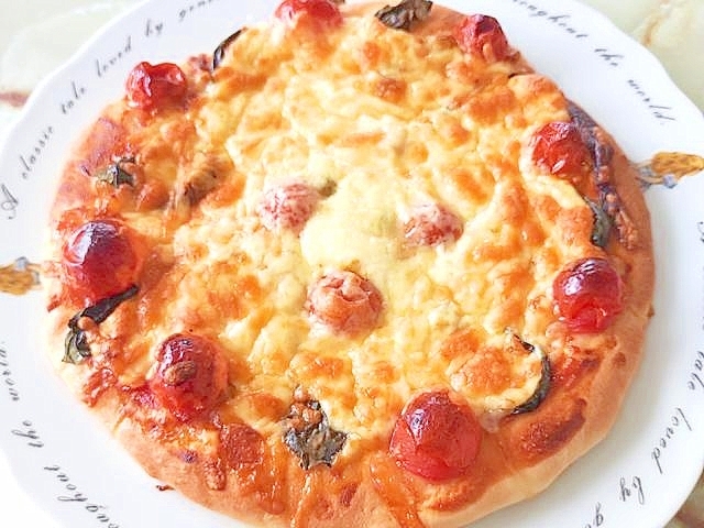 手ごね生地で作る！ピッツァマルゲリータ♪