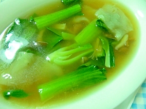 青梗菜とフカヒレワンタンスープ