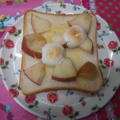 りんごマシュマロアーモンド　トースト