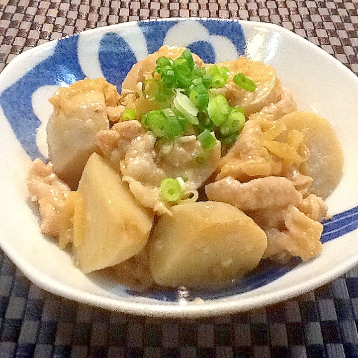 生姜たっぷり‼︎里芋と豚肉のコクうま煮