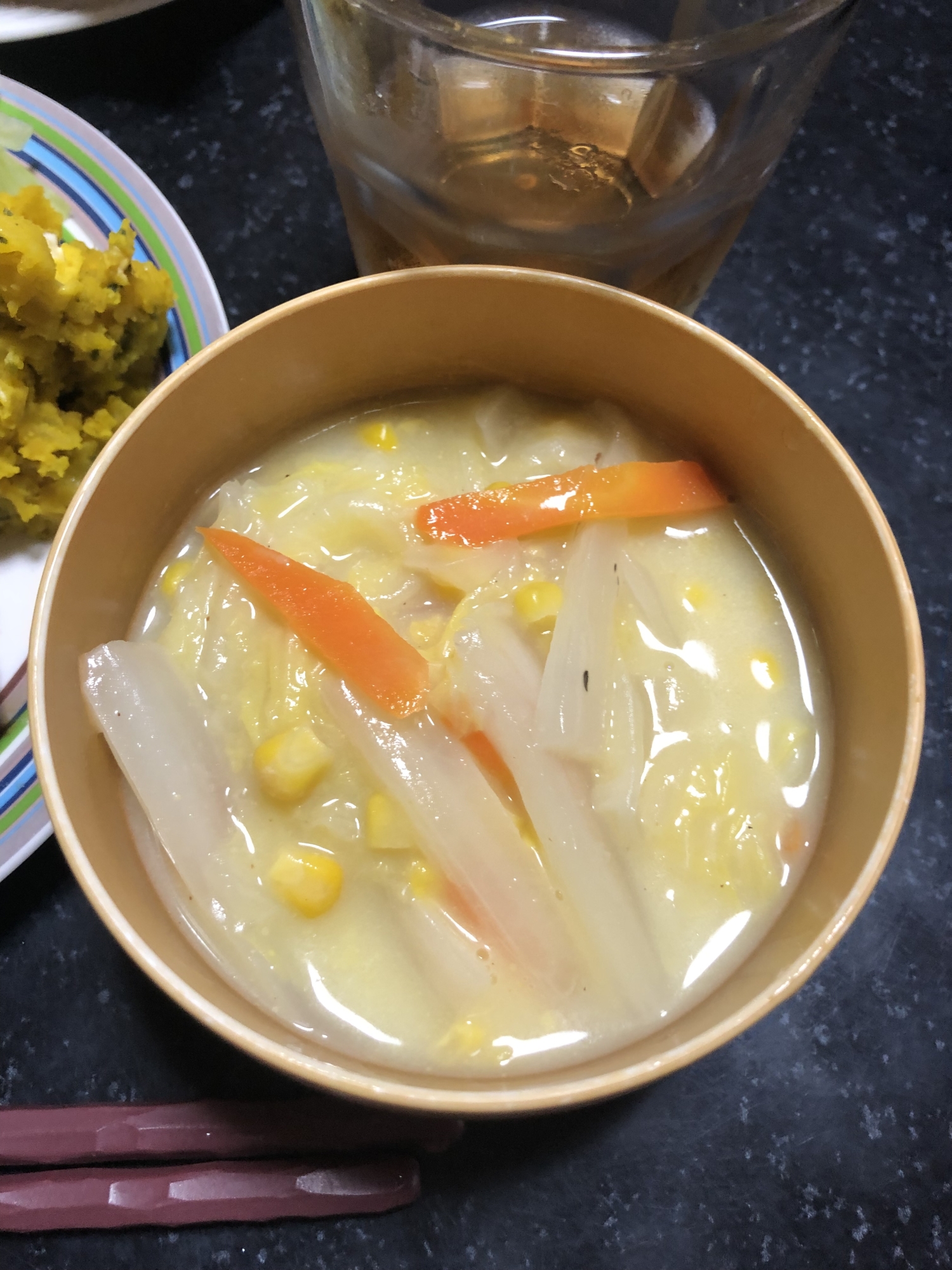 コーンスープの素で☆白菜コーンスープ