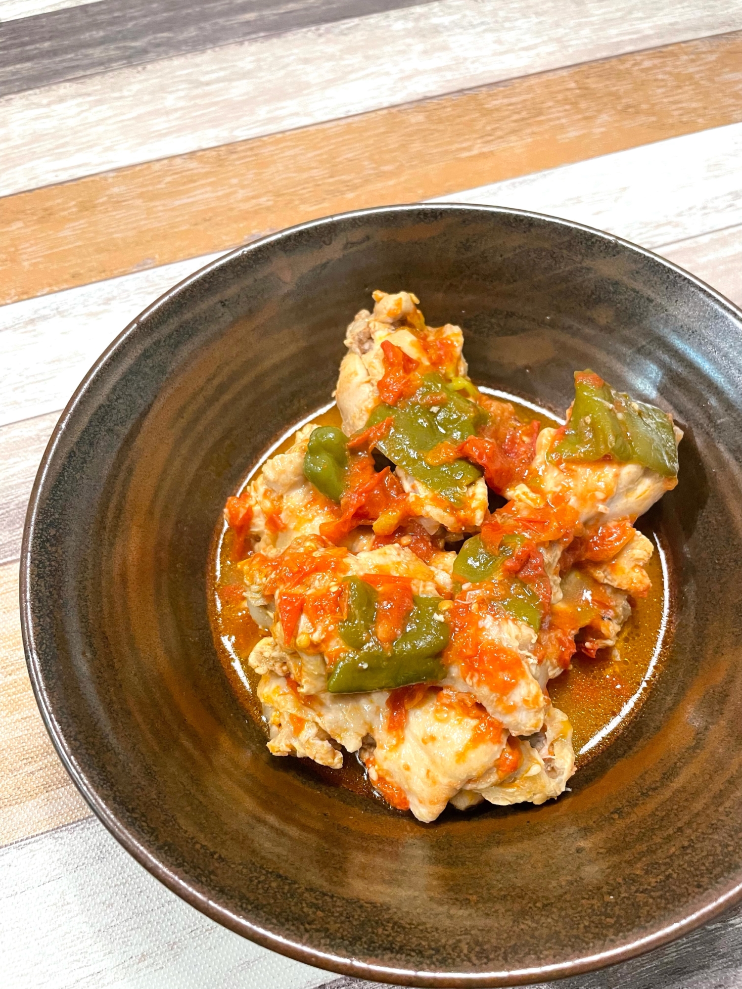 無水!生トマトで!手羽元トマト煮込み