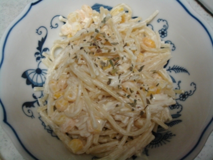 スパゲッティーで作りました(^^ゞ
材料少なくてあと一品って時に最高です♥
美味しくごち様_(._.)_