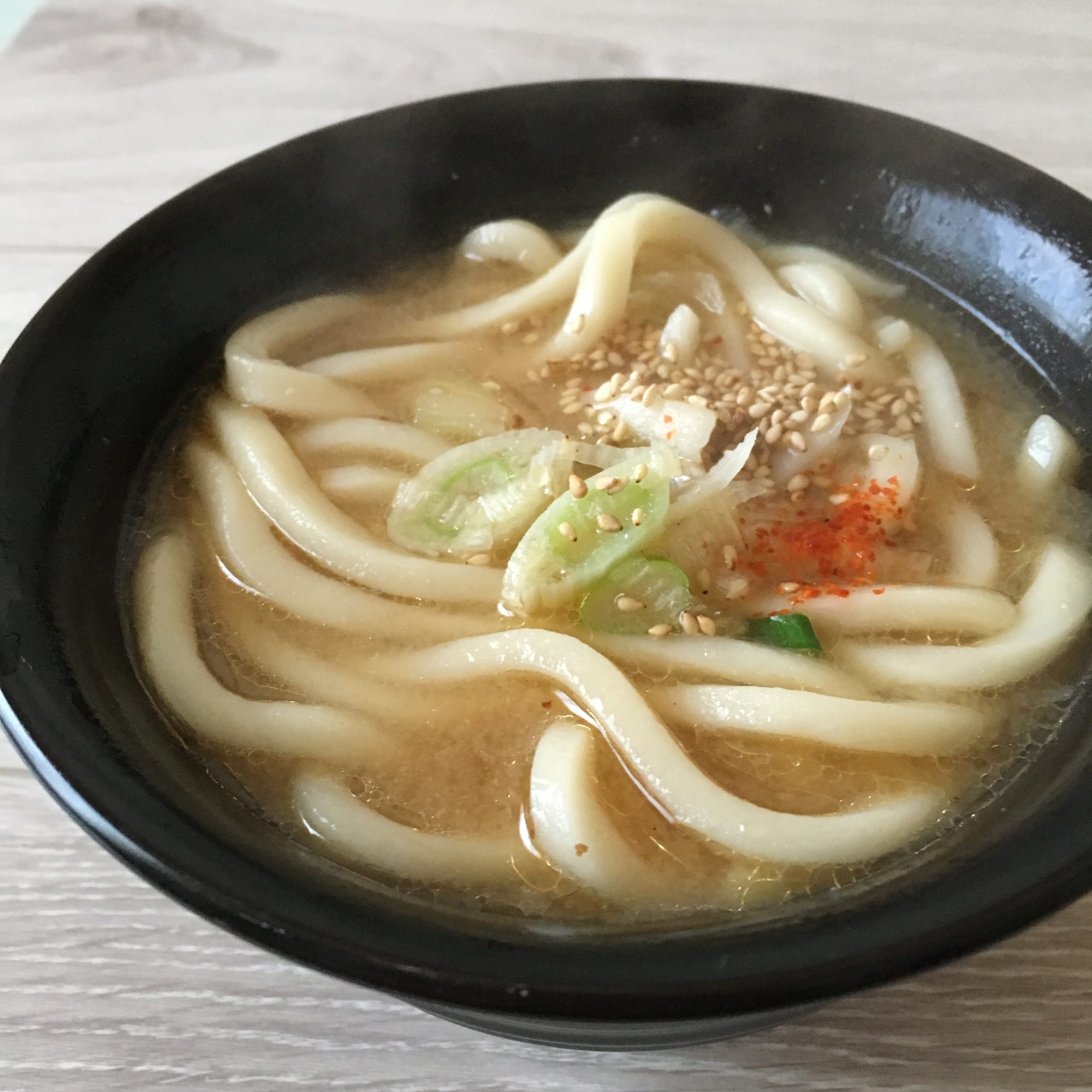 味噌汁リメイク♪味噌煮込みうどん♪