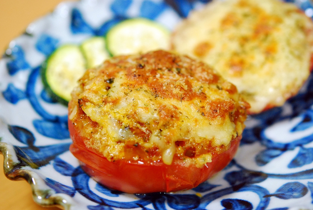 焼いたチーズがたまらん！トマトとひき肉のチーズ焼き