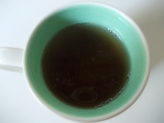 我が家も、冷蔵庫には麦茶が（ニッコリ）しょうが麦茶を作って飲んだら、ほんのり甘くて、生姜風味で温かくなりました（ニコニコ）麦茶に生姜って、いいですね（ニコニコ）
