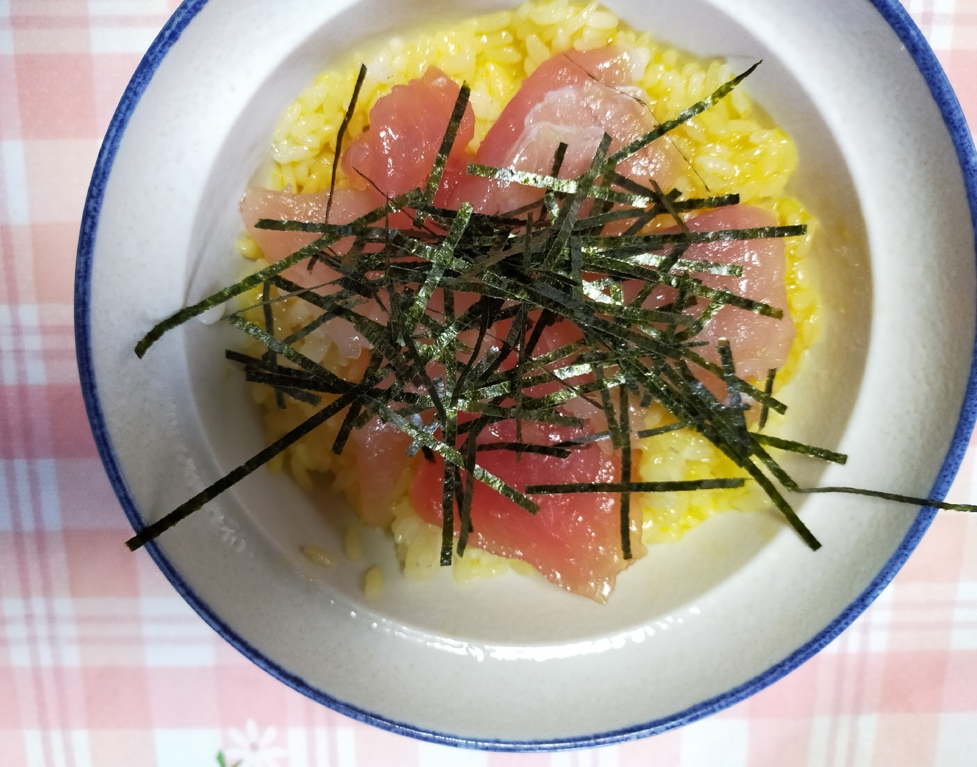 マグロと玉子ご飯