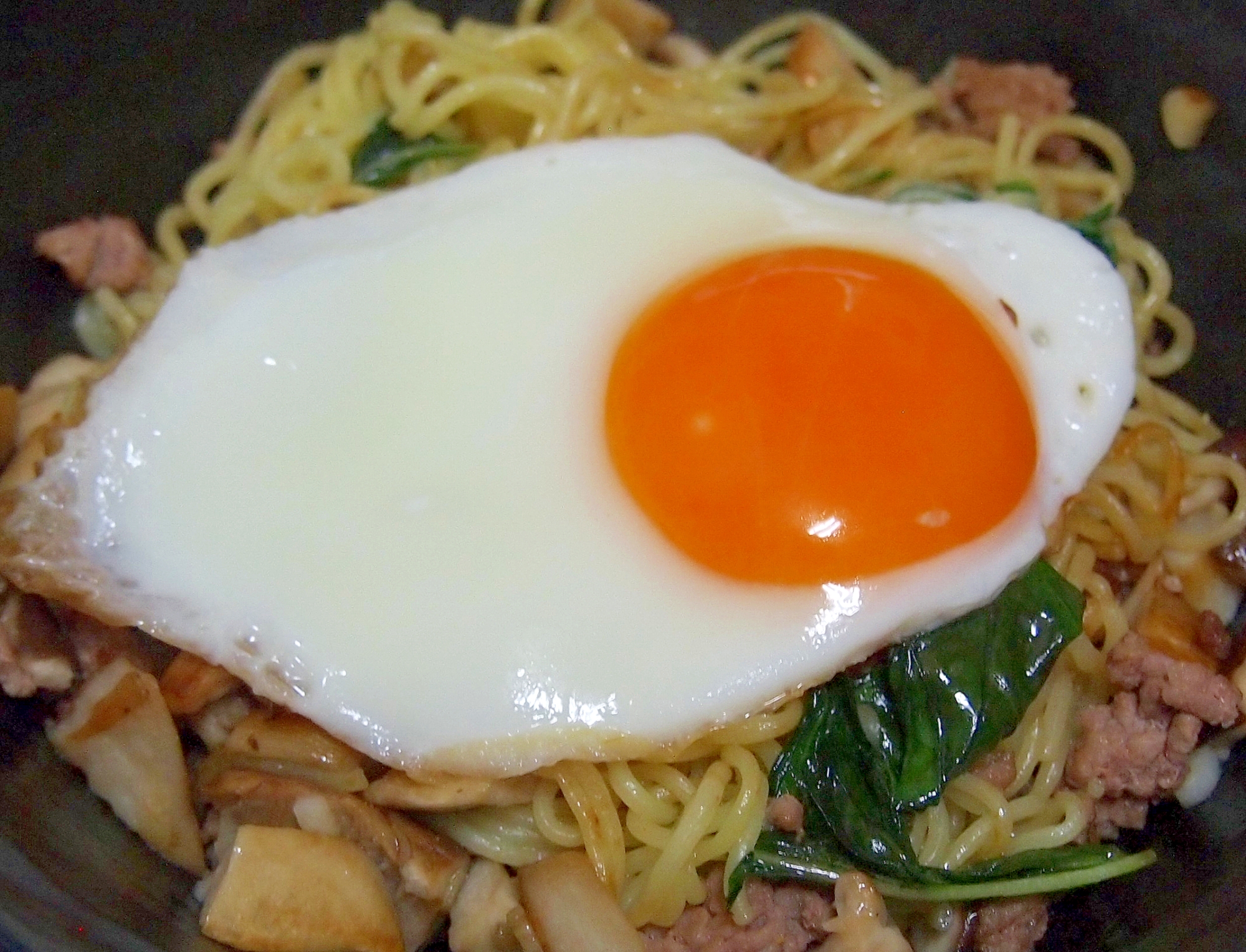 きのこたっぷりタイ屋台風焼きそば