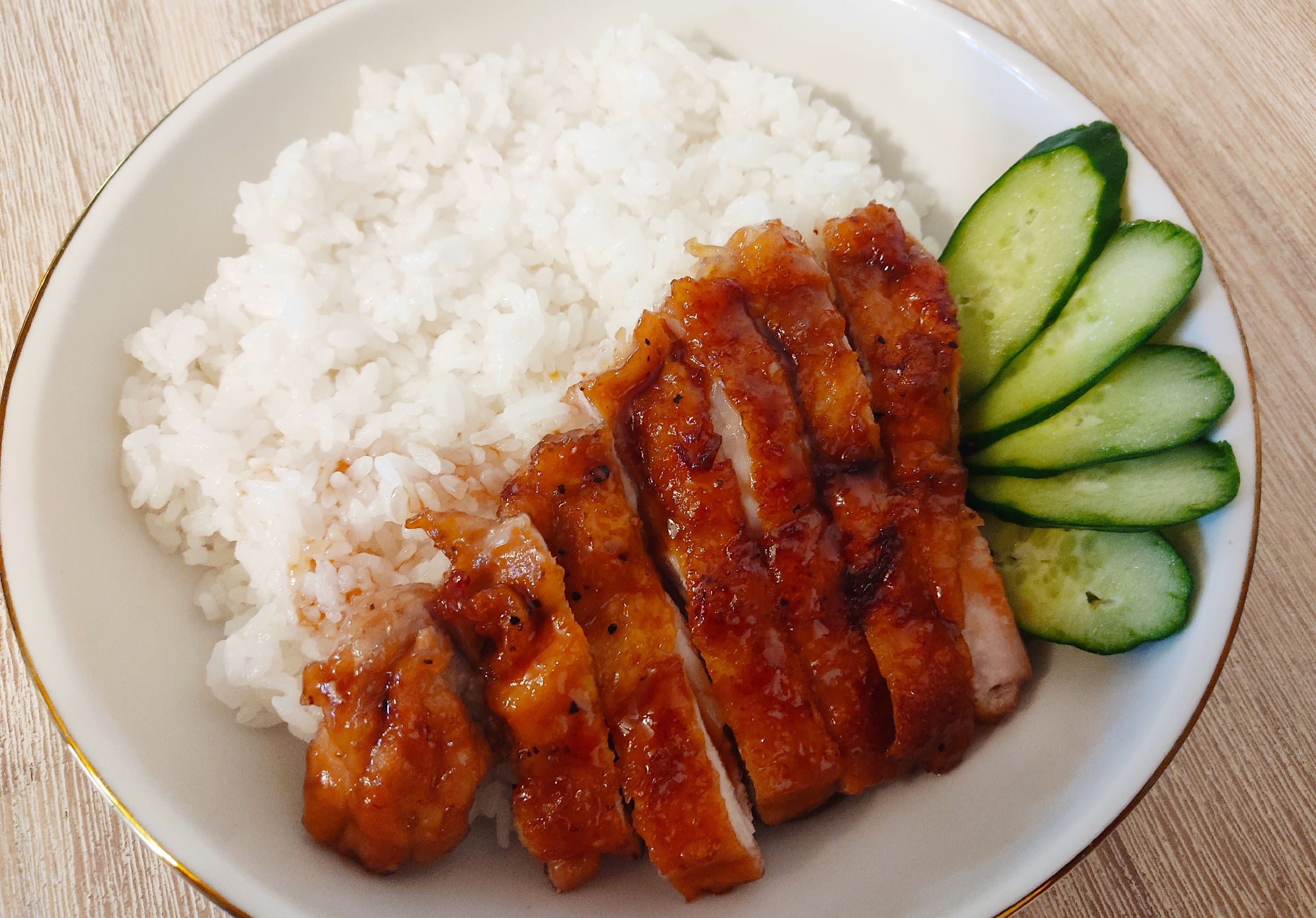 腹ペコ男子も大満足☆鶏肉の照り焼き丼